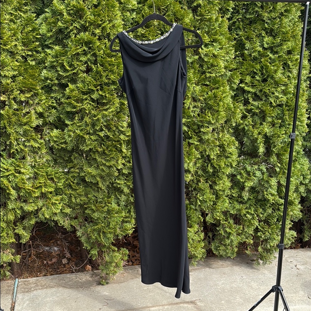 Elegant Black Evening Dress